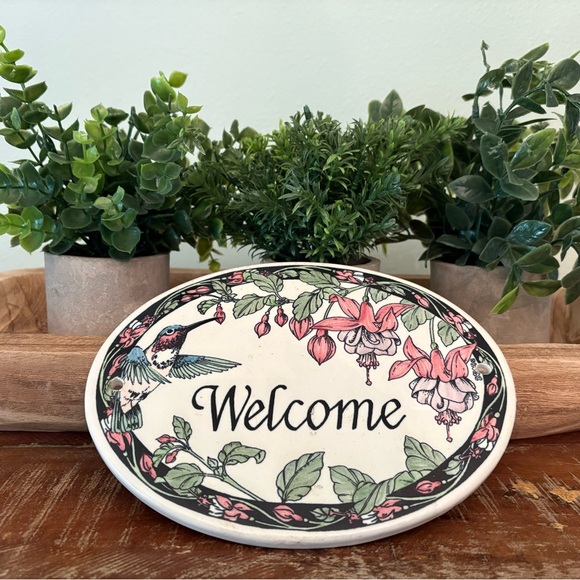 Vintage Welcome Sign - Picture 5 of 7